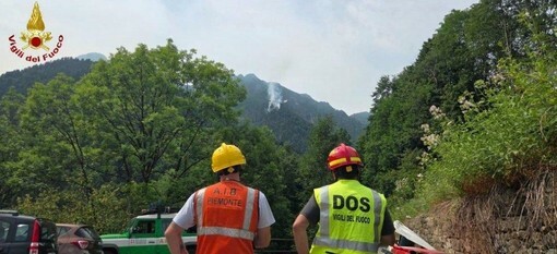 VIDEO. Incendi nel Vco, proseguono le operazioni di spegnimento: resta alta l’attenzione in Val Grande e Valle Anzasca VIDEO. Incendi nel Vco, proseguono le operazioni di spegnimento: resta alta l’attenzione in Val Grande e Valle Anzasca