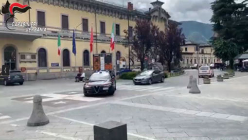 Armi, droga e “pizzini”: colpita la rete criminale dello spaccio in Ossola Armi, droga e “pizzini”: colpita la rete criminale dello spaccio in Ossola
