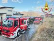 I vigili del fuoco al lavoro a Brezzo di Bedero I vigili del fuoco al lavoro a Brezzo di Bedero