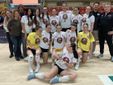 La festa del liceo Pantani e la foto di squadra