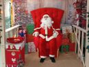 Babbo Natale attende nonni, nipoti e famiglie alla Camelot Babbo Natale attende nonni, nipoti e famiglie alla Camelot