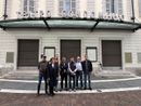Le minoranze hanno presentato la mozione davanti al Teatro Condominio Vittorio Gassman Le minoranze hanno presentato la mozione davanti al Teatro Condominio Vittorio Gassman