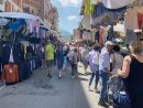 Luino, tensione al mercato: uomo in carrozzina molesta i passanti e minaccia gli agenti, denunciato
