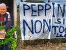 Il grido della Curva per il custode dello “Speroni”. E Peppino: «Grazie ragazzi, sono 33 anni che apro e chiudo questo cancello» Il grido della Curva per il custode dello “Speroni”. E Peppino: «Grazie ragazzi, sono 33 anni che apro e chiudo questo cancello»