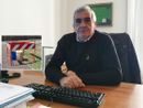 Il consigliere Tallarida, nel riquadro le taniche isolate in viale Rimembranze Il consigliere Tallarida, nel riquadro le taniche isolate in viale Rimembranze