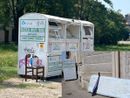 Comodi, incivili: via la lavatrice, piazzano subito una sedia Comodi, incivili: via la lavatrice, piazzano subito una sedia