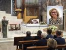 Ultimo saluto a Franca Carra: «Conosceva la sua fragilità. Ma viveva»