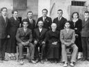 Destituito Mussolini, il 25 luglio 1943 la famiglia Cervi offrì, a Campegine, una pastasciutta alla popolazione. I sette fratelli Cervi furono fucilati nel dicembre successivo - Foto pagina Fb Museo Cervi