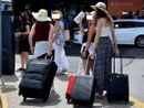 Aeroporti, torna limite 100 ml per bagagli a mano: critiche sui social per la retromarcia Ue