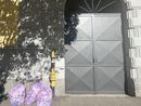 FOTO. Piazza Trento si colora di verde. Ma anche un po' di viola