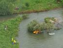Famiglia aggrappata a un albero in un fiume nel Bresciano: salvata con l'aiuto dell'elicottero Drago