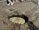 Olgiate. Voragine nell’asfalto a causa della rottura di un tubo dell’acqua