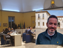 La sala consiliare e, nel riquadro, Paolo Geminiani