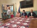 La conferenza stampa di presentazione del Campionato mondiale Kettlebell, nel riquadro Oleh Ilika in azione in sala giunta
