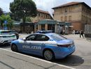 La Polizia locale ha condotto l'uomo al Pronto soccorso di Busto Arsizio