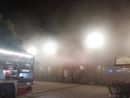 Incendio nella notte in un supermercato: le guardie giurate se ne accorgono e danno l'allarme in tempo