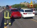 Carambola sulla 336 di Malpensa, un'auto si ribalta: un ferito e code