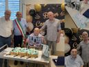 Angelo Beretta con il vicepresidente Mazzucchelli, l'assessore Cislaghi, il figlio Dario Angelo Beretta con il vicepresidente Mazzucchelli, l'assessore Cislaghi, il figlio Dario