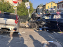 Il luogo dell'incidente con le due auto distrutte
