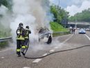 FOTO. Veicolo in fiamme sulla 336 di Malpensa, paura per un automobilista
