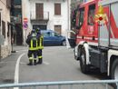 Fuga di gas in centro a Marchirolo. Sul posto i vigili del fuoco, strada chiusa