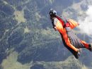 Si lancia dal Piz da Lech: base jumper lombardo muore in Alto Adige