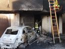 Auto e moto in fiamme a Lonate Pozzolo: due persone tra cui un disabile intossicate