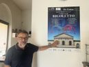 Luca Galli e una locandina del Rigoletto