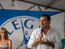 Il ministro Matteo Salvini, leader della Lega, durante il suo discorso sul palco della festa del partito a Sumirago (foto Alessandro Umberto Galbiati)
