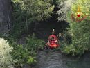 Le ricerche dei vigili del fuoco nel fiume Adda