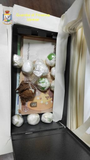 Traffico di cocaina dal Messico, la Guardia di Finanza di Varese arresta 6 persone e sequestra 19 chili di droga