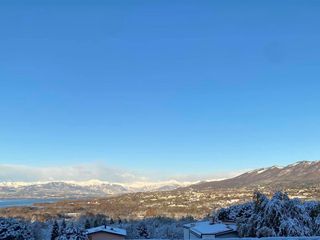 Il lago di Varese visto dalla balconata di via Autostrada (foto Paolo Musajo Somma da La Varese Nascosta) Il lago di Varese visto dalla balconata di via Autostrada (foto Paolo Musajo Somma da La Varese Nascosta)