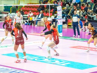 La Eurotek Uyba Busto Arsizio batte nettamente Cuneo 3 a 0 (foto a cura di Fotografia Galbiati)