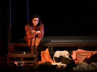 “Elena, la matta” in scena al Teatro Carcano di Milano “Elena, la matta” in scena al Teatro Carcano di Milano