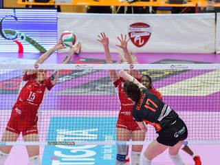 Festa Futura per il terzo posto nella Pool Promozione, aspettando i playoff (foto Loris Marini/Futura Volley)