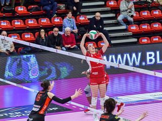 Festa Futura per il terzo posto nella Pool Promozione, aspettando i playoff (foto Loris Marini/Futura Volley)