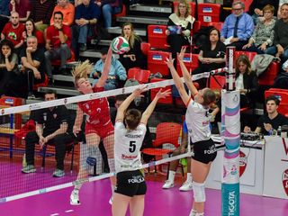 La Futura Busto perde 1-3 la gara-1 di semifinale playoff (credit foto Loris Marini / Lega Volley Femminile) La Futura Busto perde 1-3 la gara-1 di semifinale playoff (credit foto Loris Marini / Lega Volley Femminile)