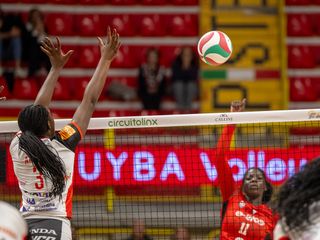 Uyba-Cuneo 3-0: Fotogallery a cura di Alessandro Galbiati Uyba-Cuneo 3-0: Fotogallery a cura di Alessandro Galbiati