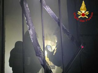 Vigili del fuoco in azione in via Romagna a Gallarate