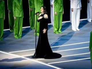 Laura Pausini canta l'inno d'Italia - Ipa/Fotogramma
