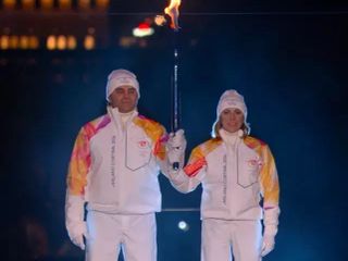 Tomba e Compagnoni ultimi tedofori a Milano