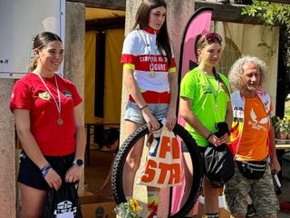 Federica Rusan, in maglia verde, sul podio