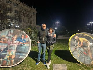 Martino e Beatrice vicino alle biglie del Pirata