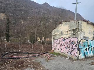 L'area ripulita dopo l'intervento del Comune L'area ripulita dopo l'intervento del Comune