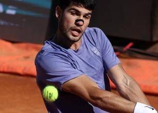 Alcaraz e la rivalità con Sinner: "Non siamo amici. Lui deluso? Io non l'ho sentito" Alcaraz e la rivalità con Sinner: "Non siamo amici. Lui deluso? Io non l'ho sentito"