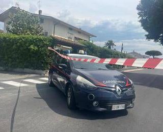 Donna uccisa a Fregene, autopsia: coltellate a cuore e gola Donna uccisa a Fregene, autopsia: coltellate a cuore e gola