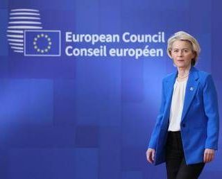 Ue, von der Leyen mette in riga i commissari: la 'ramanzina' della presidente