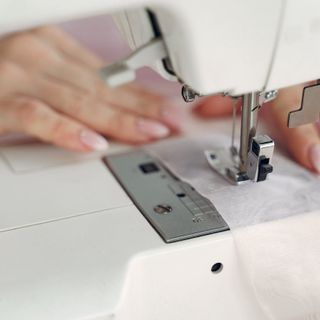 Il Tuo Nuovo Hobby? Scopri il Corso di Cucito Online della LDR Fashion School