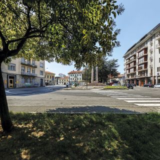 Piazza Trento e Trieste è una delle piazze citate da Bac