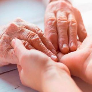 Un corso online per i familiari dei malati di Alzheimer